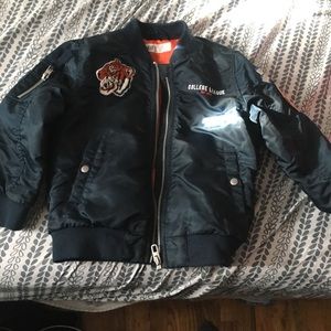 A cute H&M’s jacket